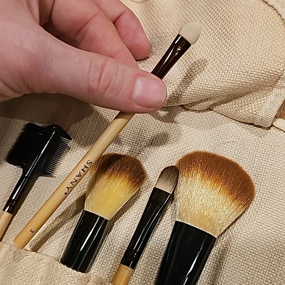 SHANY-Eco-Friendly Makeup Brush Set.